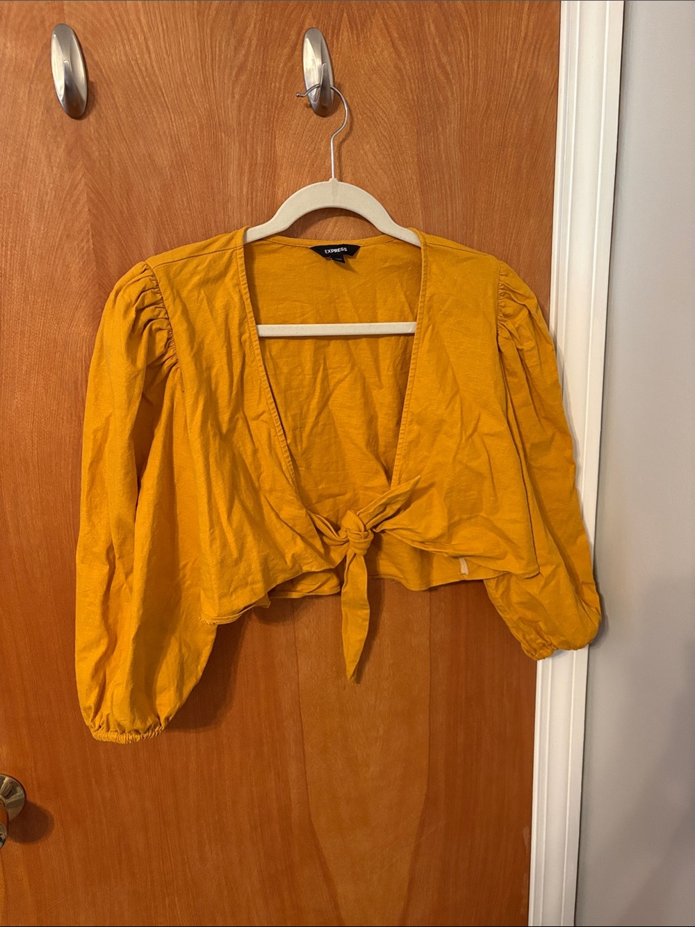 Express Women's Mustard Tie-Front Puff Sleeve Crop Top